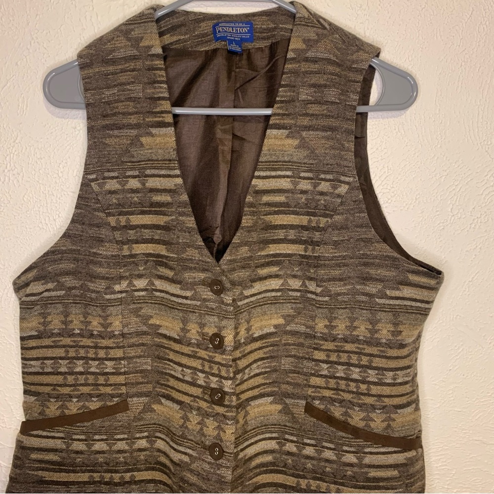 EUC PENDLETON Vest 100% Virgin Wool Western Style Large Brown and Tan Color